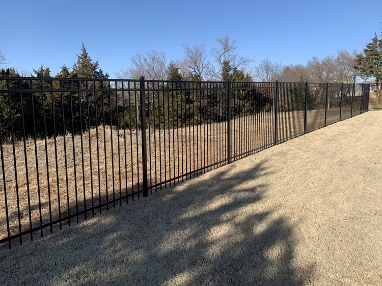 Aluminum fence experts project