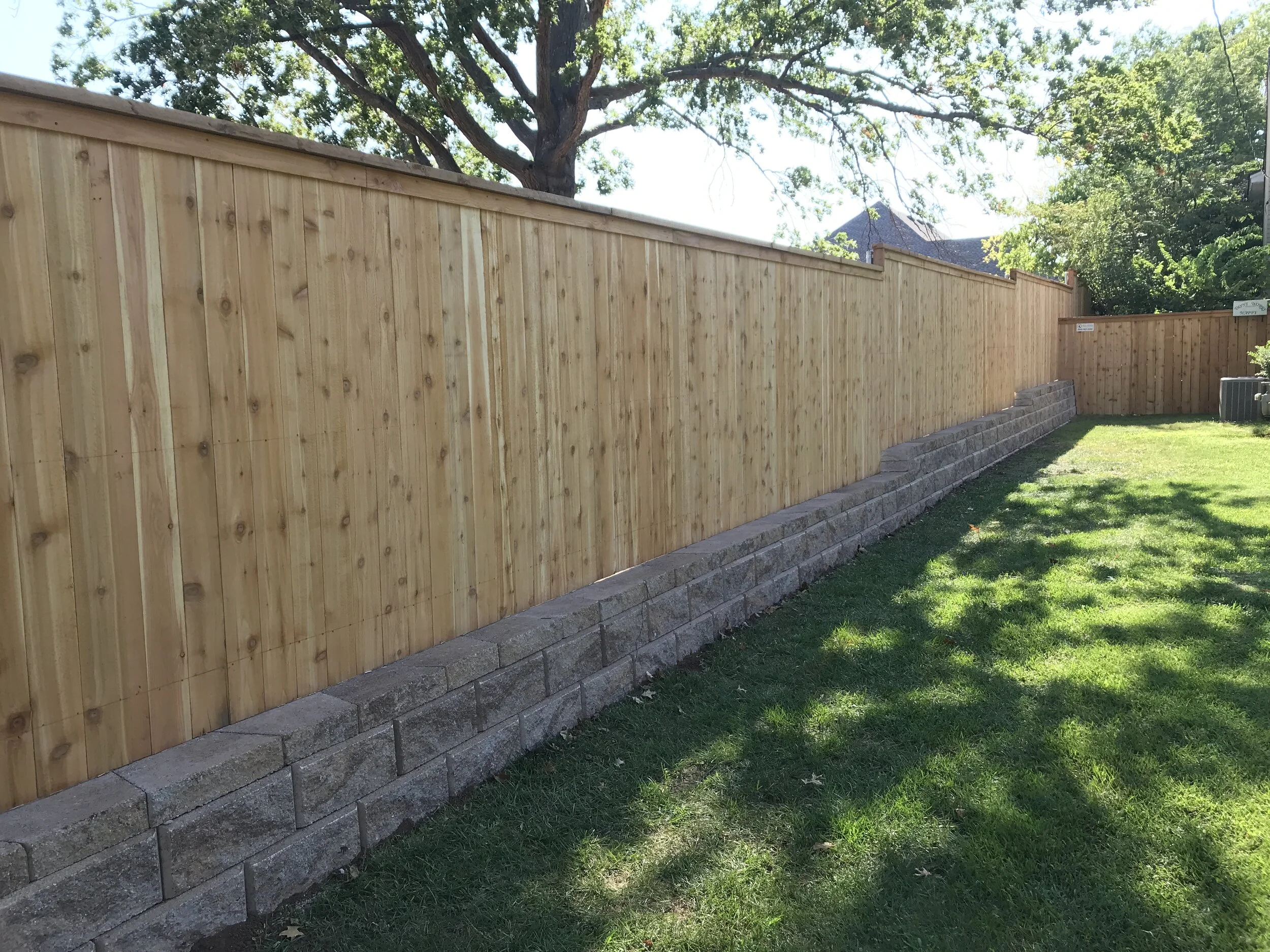 Residential fence company install