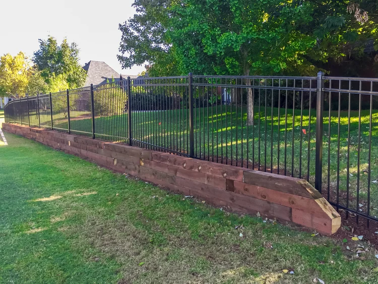 Fence replacement contractor work